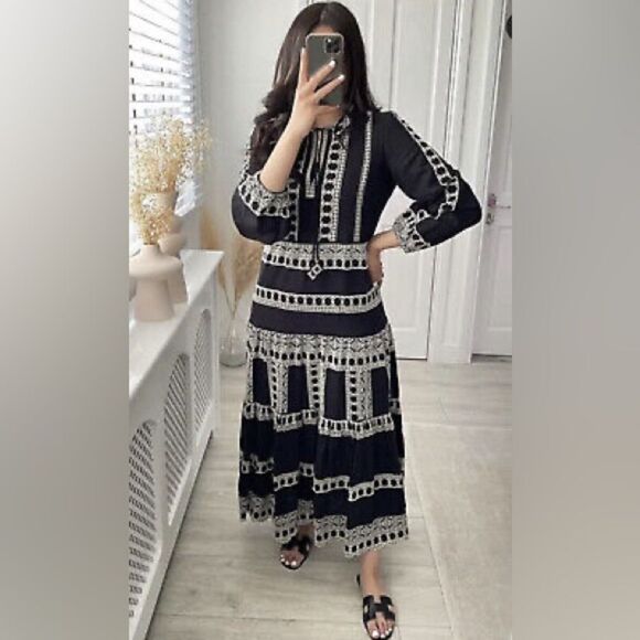 Zara black embroidered midi dress - Picture 4 of 9